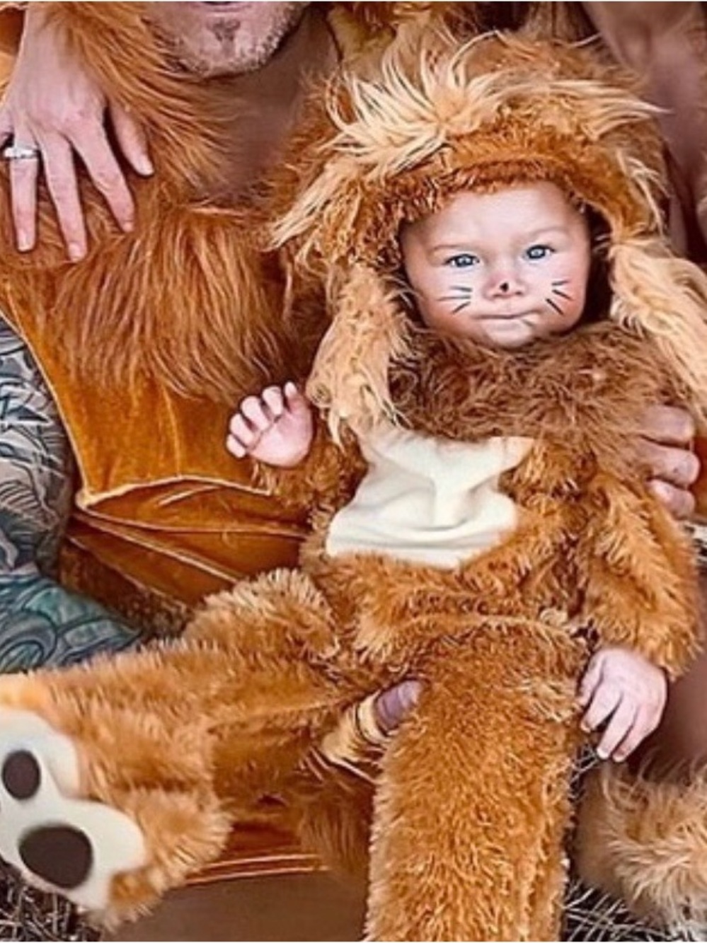 Plush Kids Lion Costume in Golden Brown